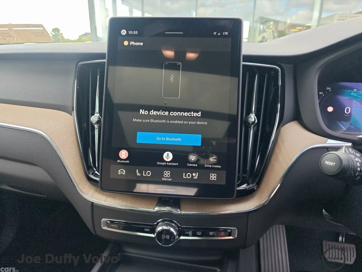 Volvo XC60 SUV, Petrol Plug-in Hybrid, 2026, Black
