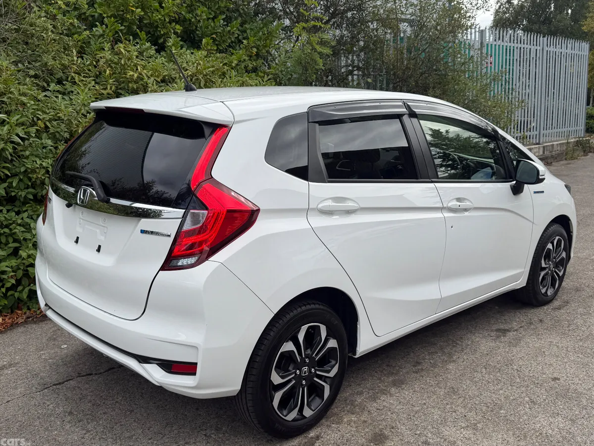 Honda Fit Hatchback, Petrol Hybrid, 2019, White