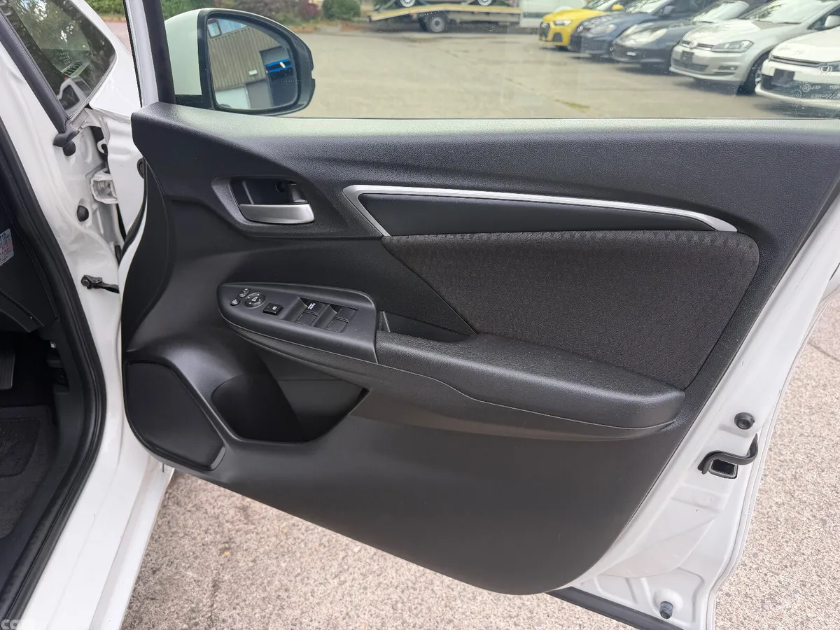 Honda Fit Hatchback, Petrol Hybrid, 2019, White