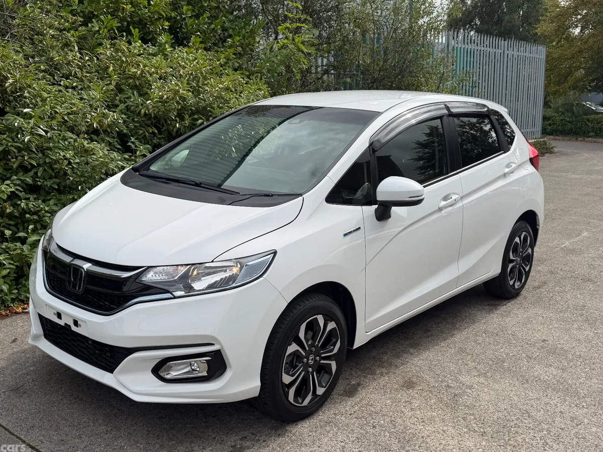 Honda Fit Hatchback, Petrol Hybrid, 2019, White