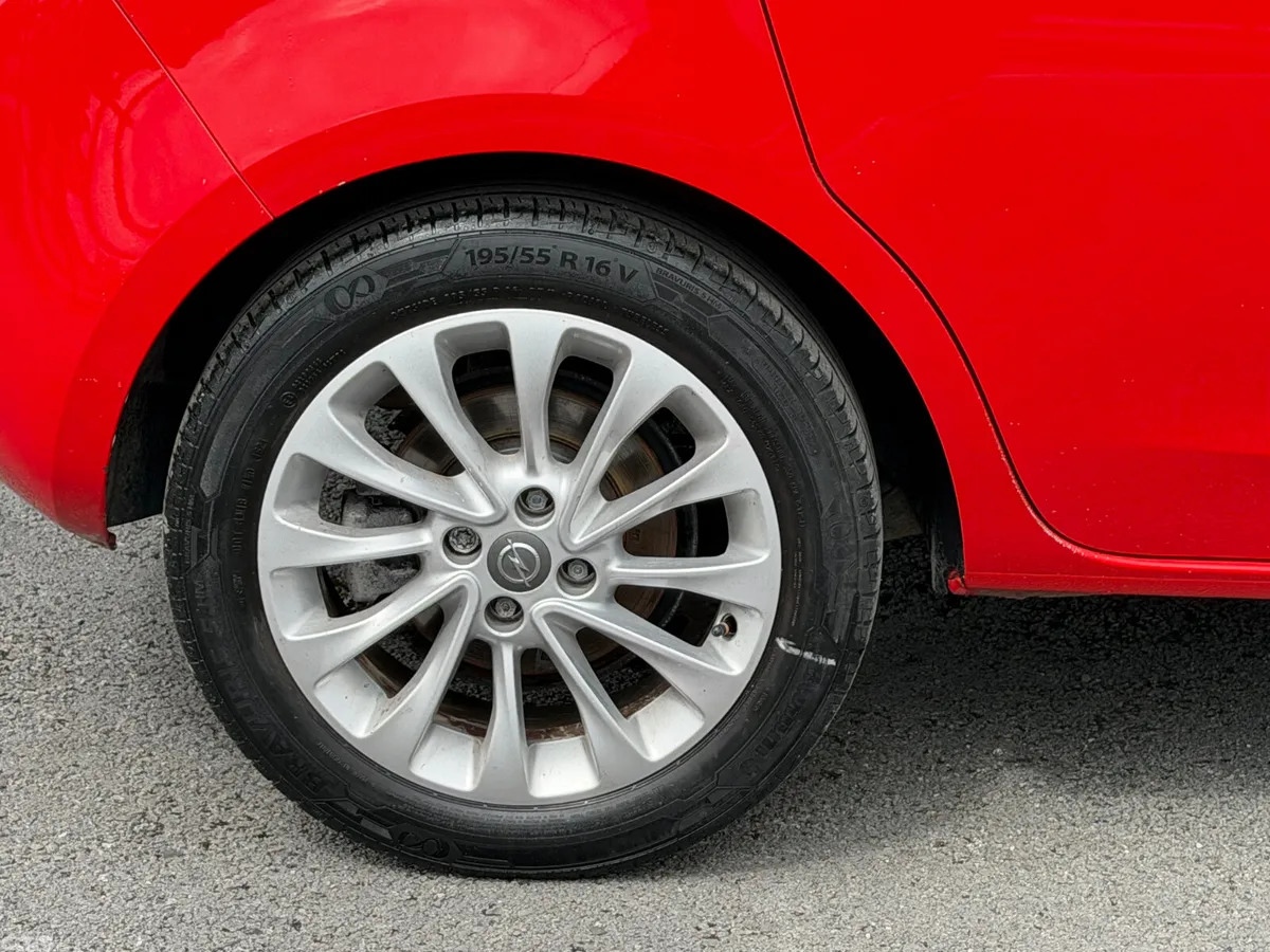 Opel Corsa Hatchback, Diesel, 2017, Red