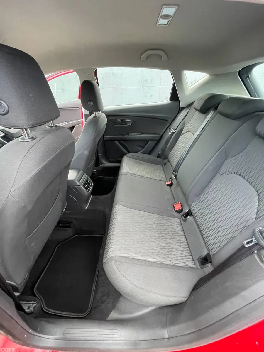 SEAT Leon Hatchback, Diesel, 2013, Red