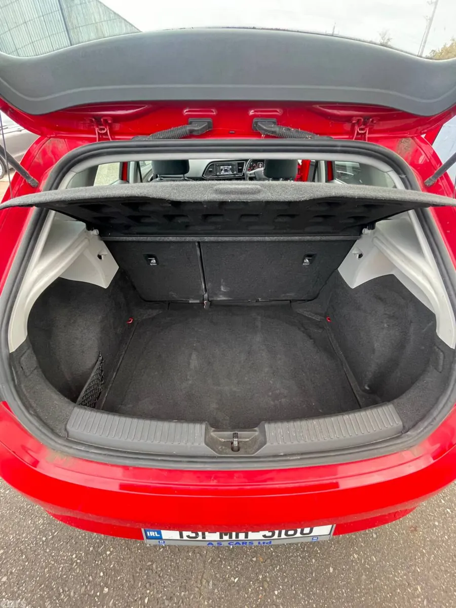 SEAT Leon Hatchback, Diesel, 2013, Red