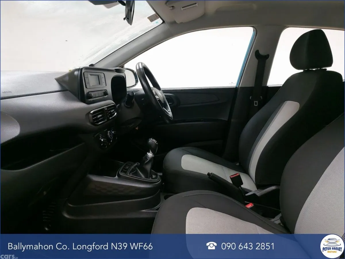 Hyundai i10 Hatchback, Petrol, 2021, Blue