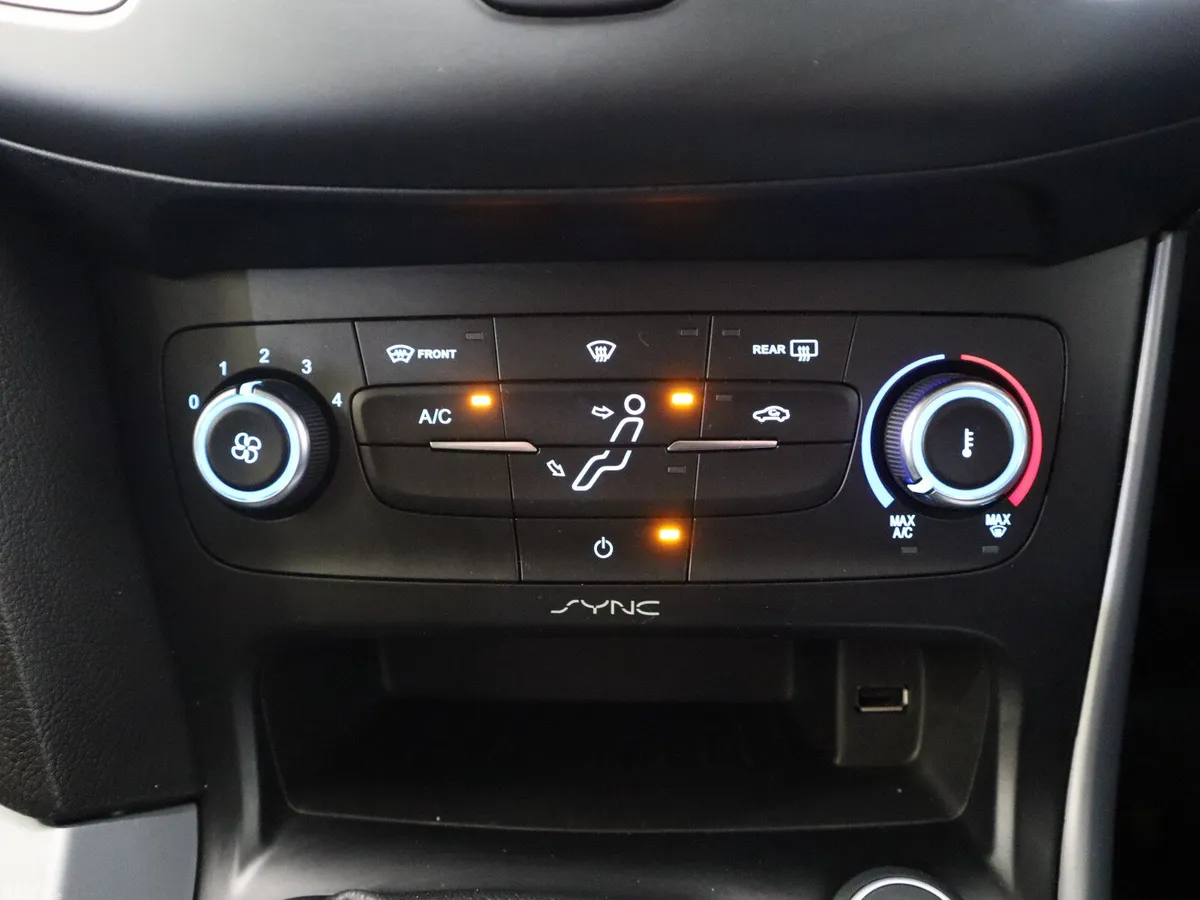 Ford Focus Hatchback, Diesel, 2016, Silver