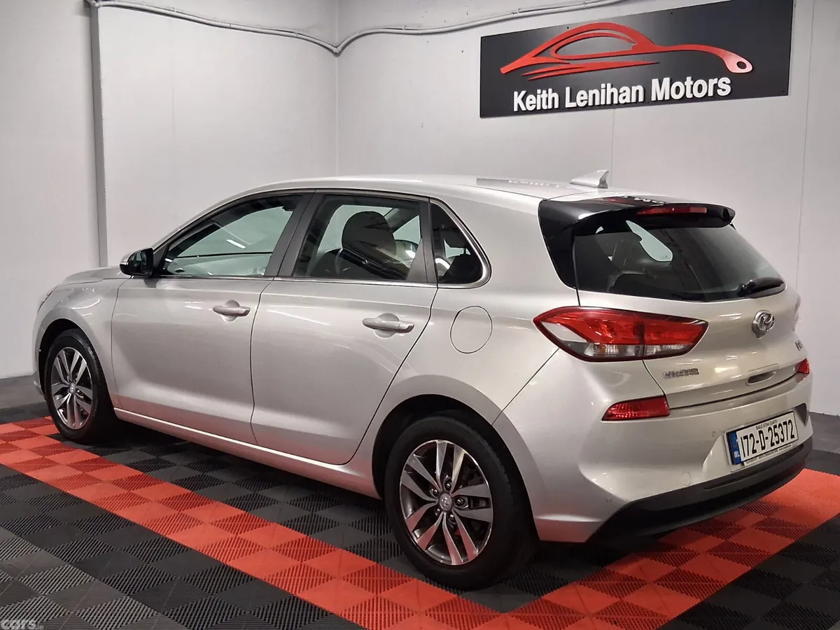 Hyundai i30 Hatchback, Petrol, 2017, Silver