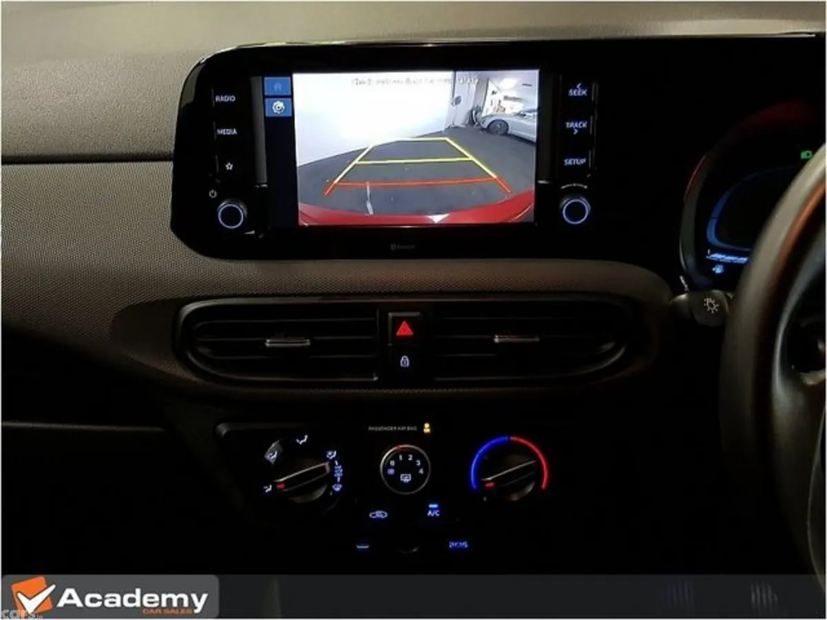 Hyundai i10 Hatchback, Petrol, 2023, Red