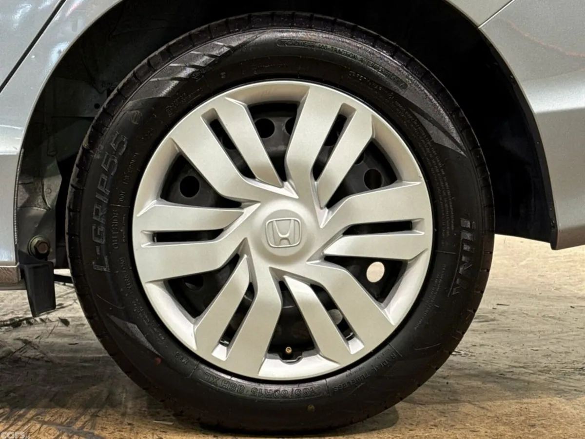 Honda Grace Saloon, Petrol Hybrid, 2019, Silver