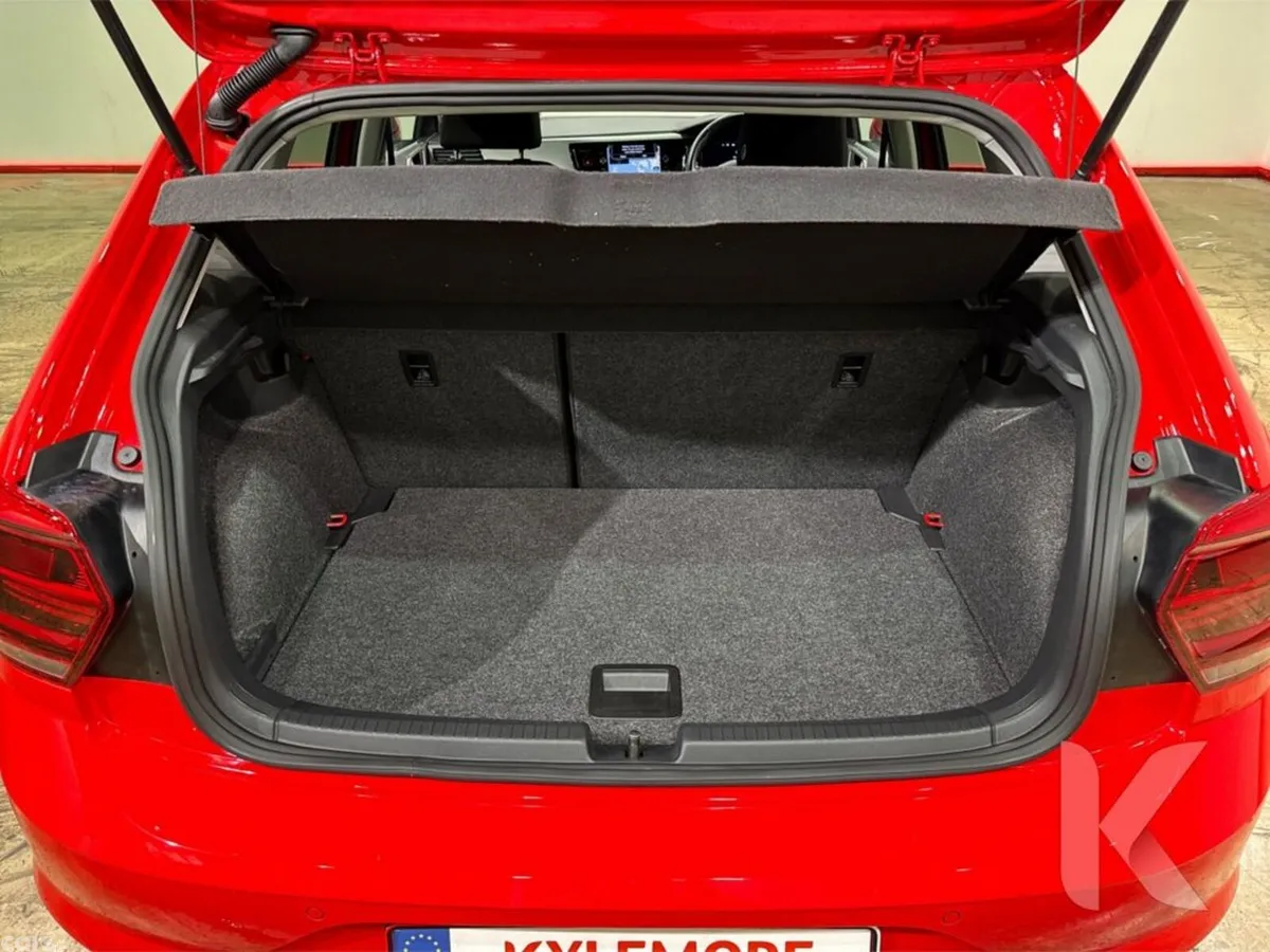 Volkswagen Polo Hatchback, Petrol, 2020, Red