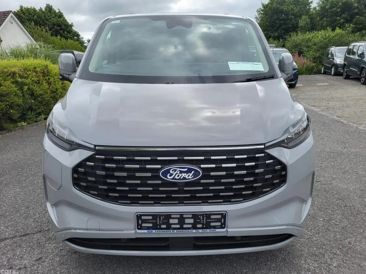 Ford Tourneo Custom MPV, Petrol Plug-in Hybrid, 2026, Grey