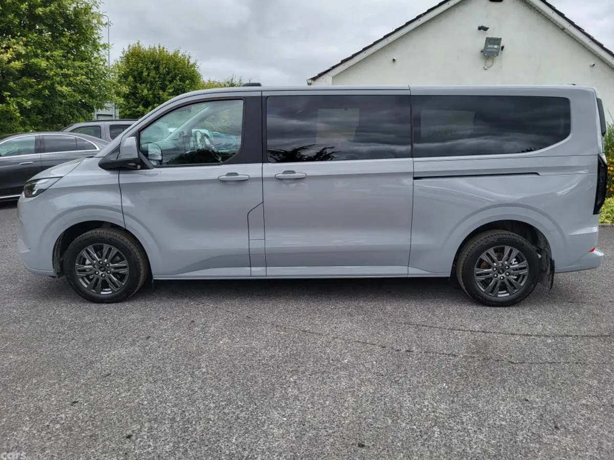 Ford Tourneo Custom MPV, Petrol Plug-in Hybrid, 2026, Grey