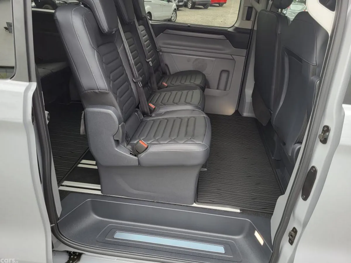 Ford Tourneo Custom MPV, Petrol Plug-in Hybrid, 2026, Grey