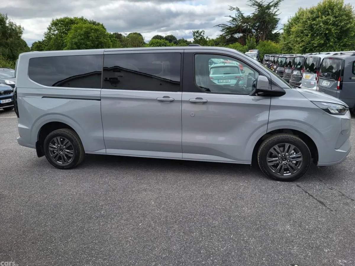 Ford Tourneo Custom MPV, Petrol Plug-in Hybrid, 2026, Grey