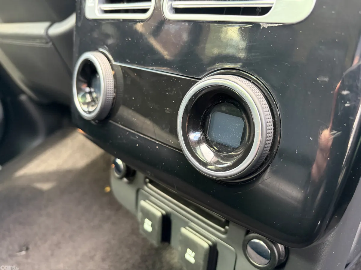 Land Rover Range Rover SUV, Petrol Hybrid, 2021, Black