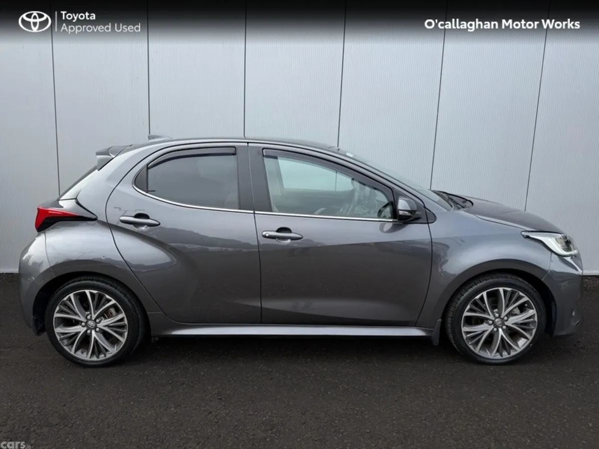 Toyota Yaris Hatchback, Petrol Hybrid, 2023, Grey