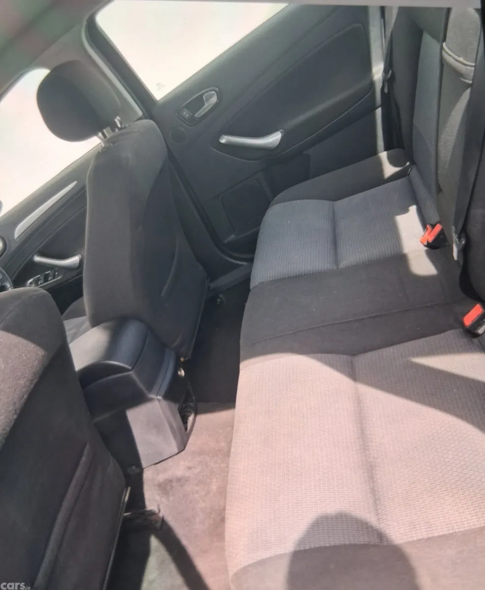 Ford Mondeo Saloon, Petrol, 2008, Black