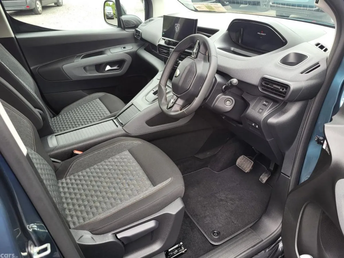 Peugeot Rifter MPV, Diesel, 2026, Blue