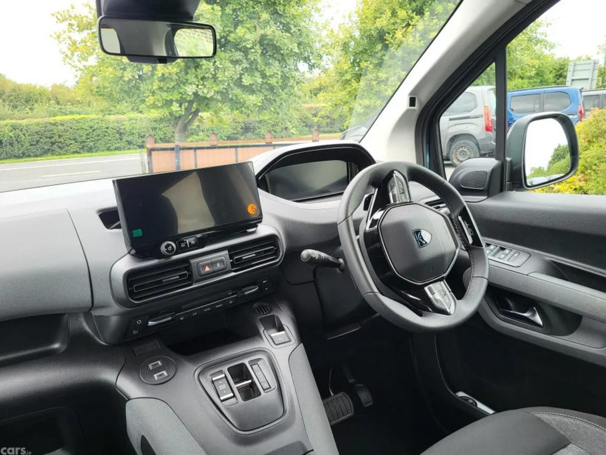 Peugeot Rifter MPV, Diesel, 2026, Blue