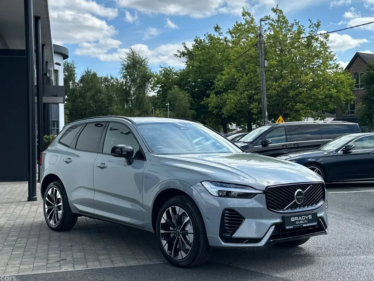 Volvo XC60 SUV, Petrol Plug-in Hybrid, 2026, Grey