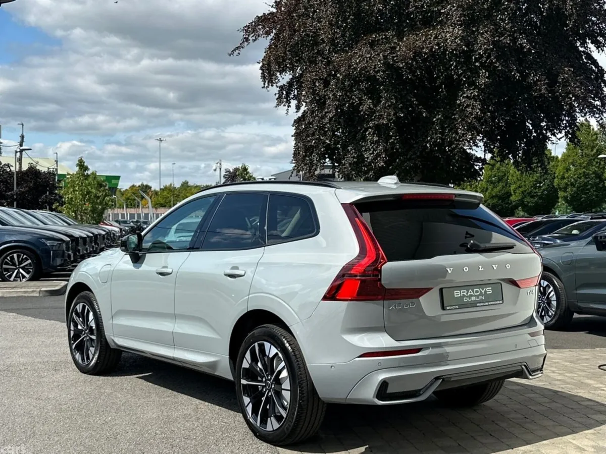 Volvo XC60 SUV, Petrol Plug-in Hybrid, 2026, Grey