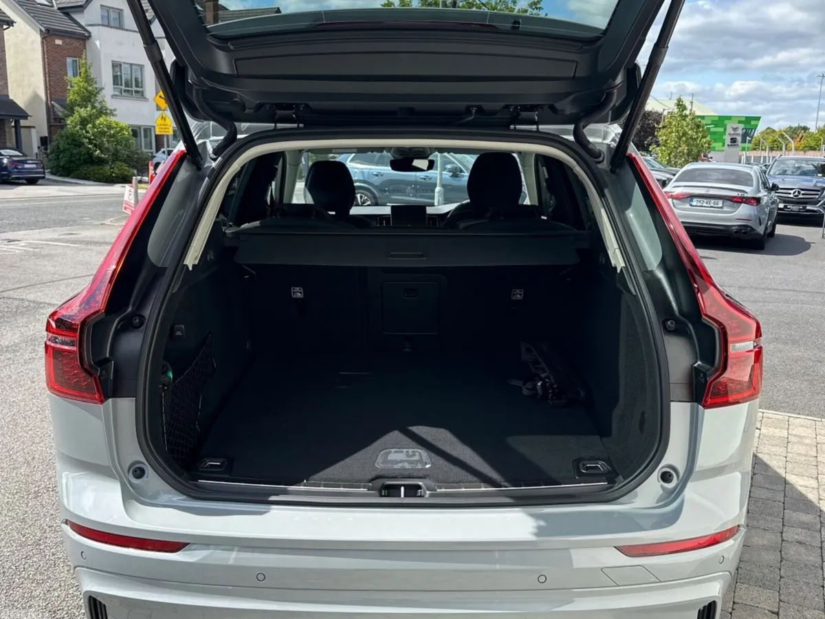 Volvo XC60 SUV, Petrol Plug-in Hybrid, 2026, Grey