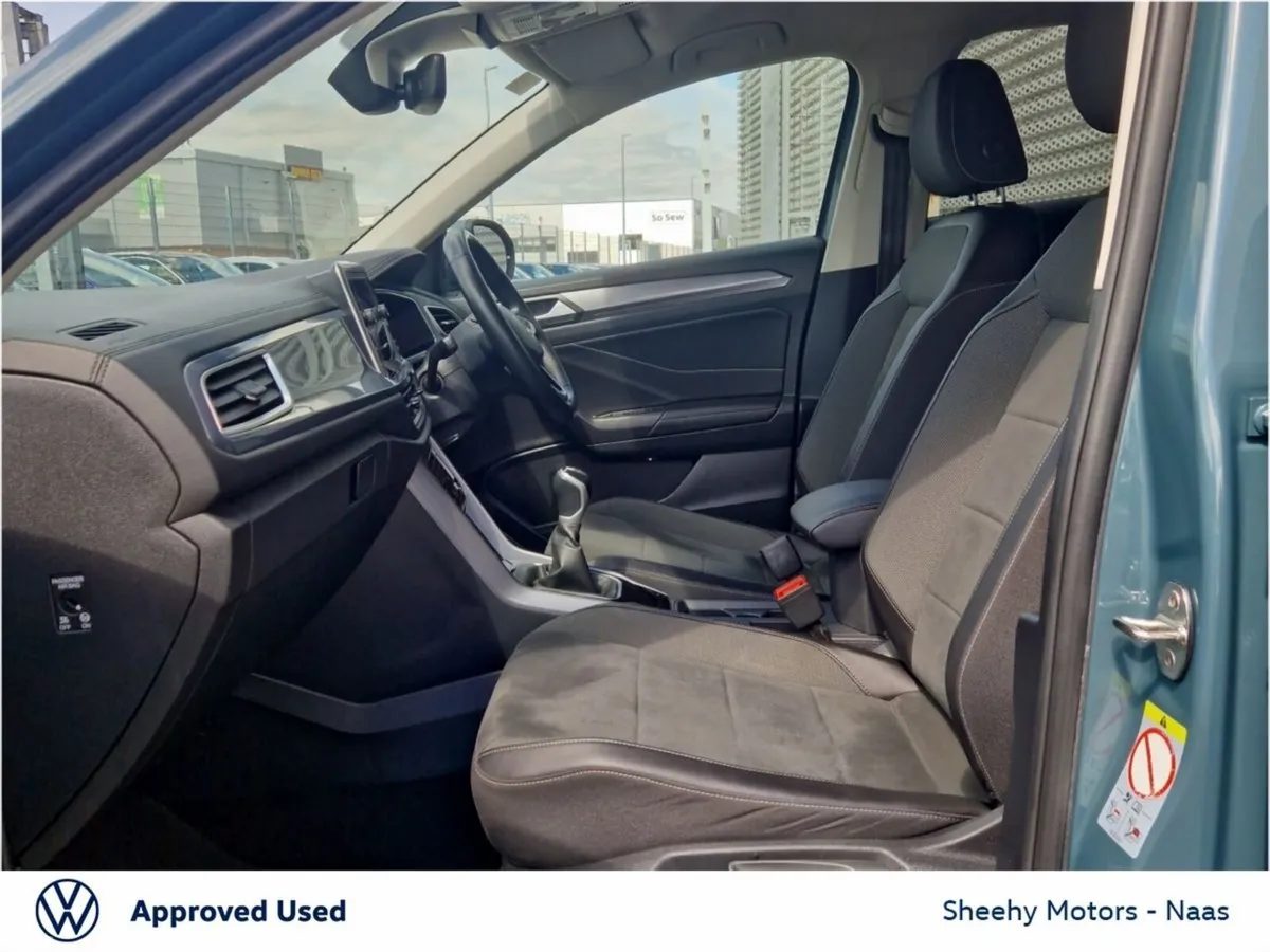 Volkswagen T-Roc SUV, Petrol, 2022, Blue