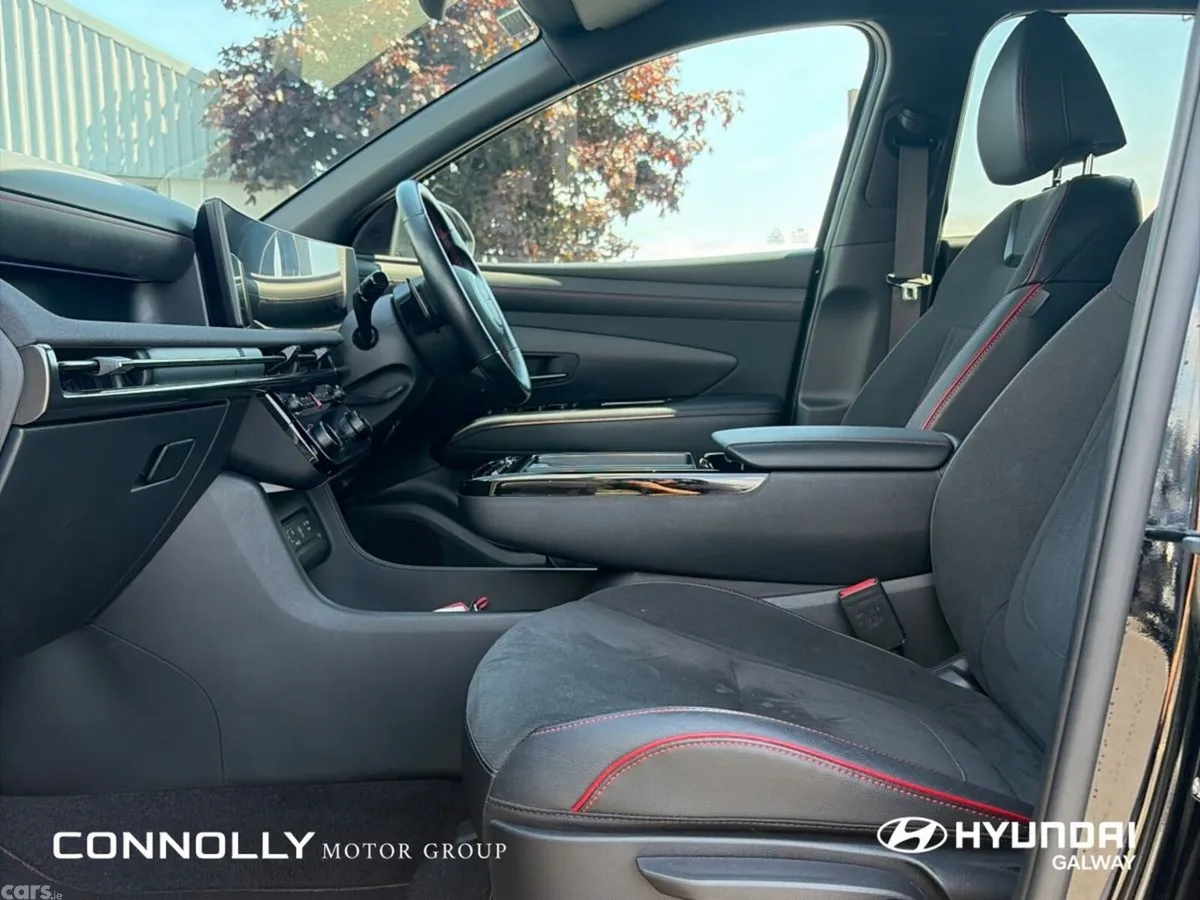 Hyundai Tucson SUV, Petrol Plug-in Hybrid, 2024, Black