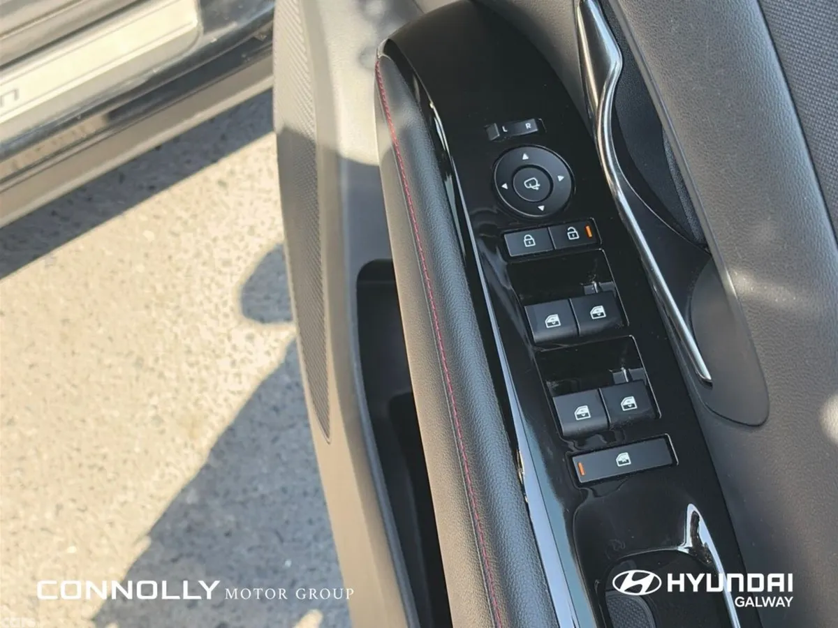 Hyundai Tucson SUV, Petrol Plug-in Hybrid, 2024, Black