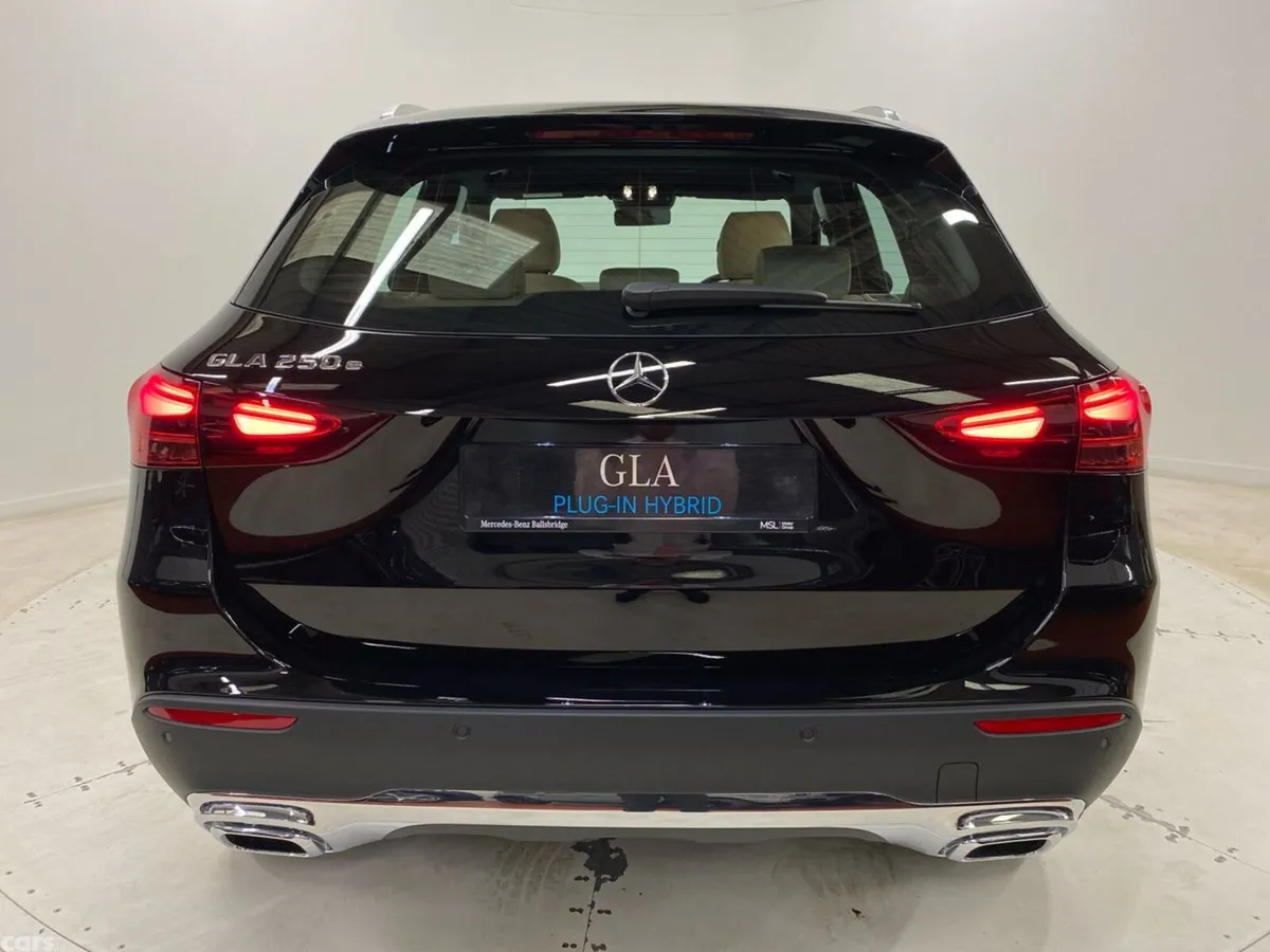 Mercedes-Benz GLA SUV, Petrol Plug-in Hybrid, 2026, Black