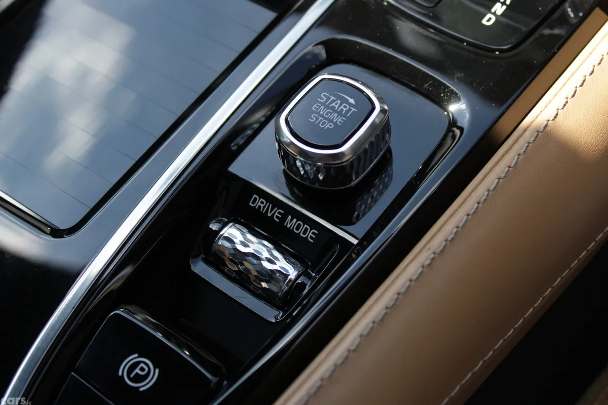 Volvo V60 Estate, Petrol Plug-in Hybrid, 2020, Silver
