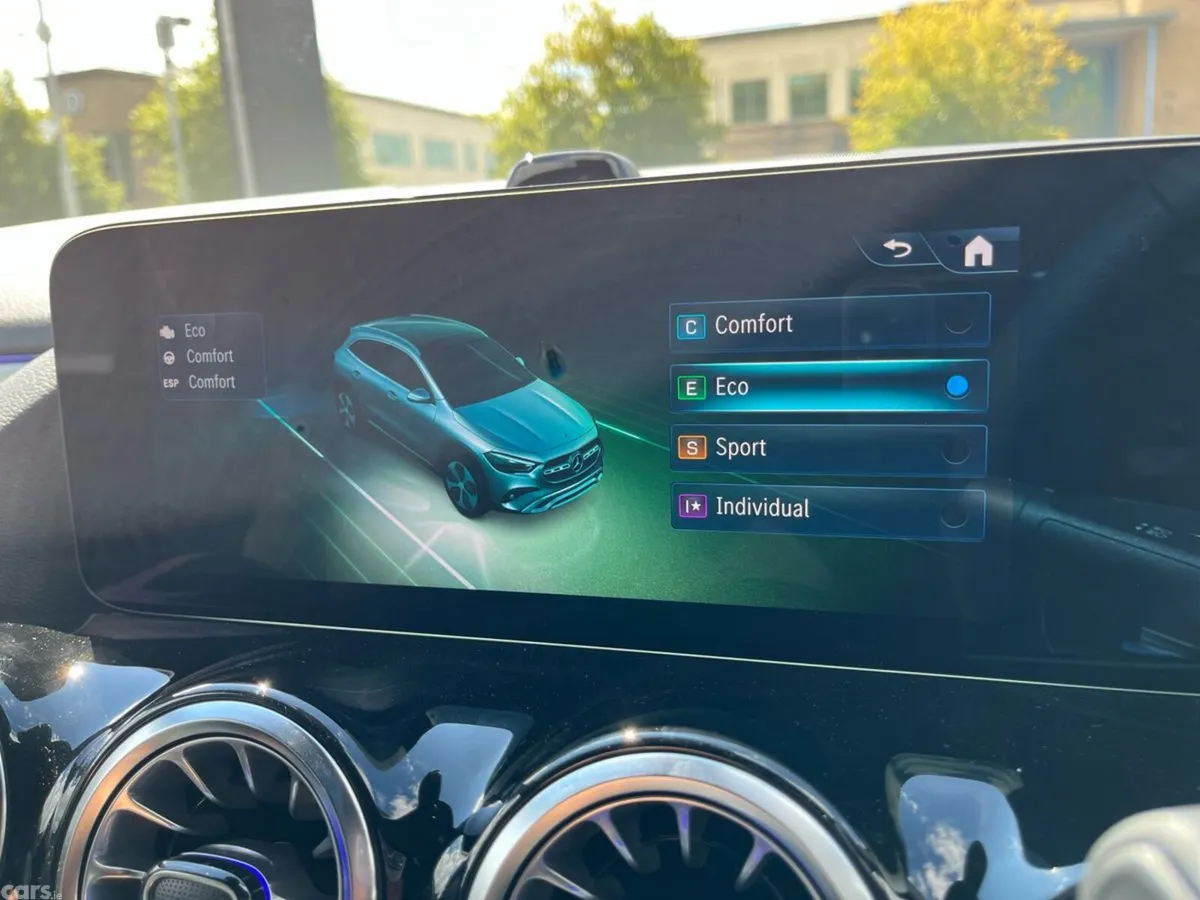 Mercedes-Benz GLA SUV, Diesel, 2026, Grey