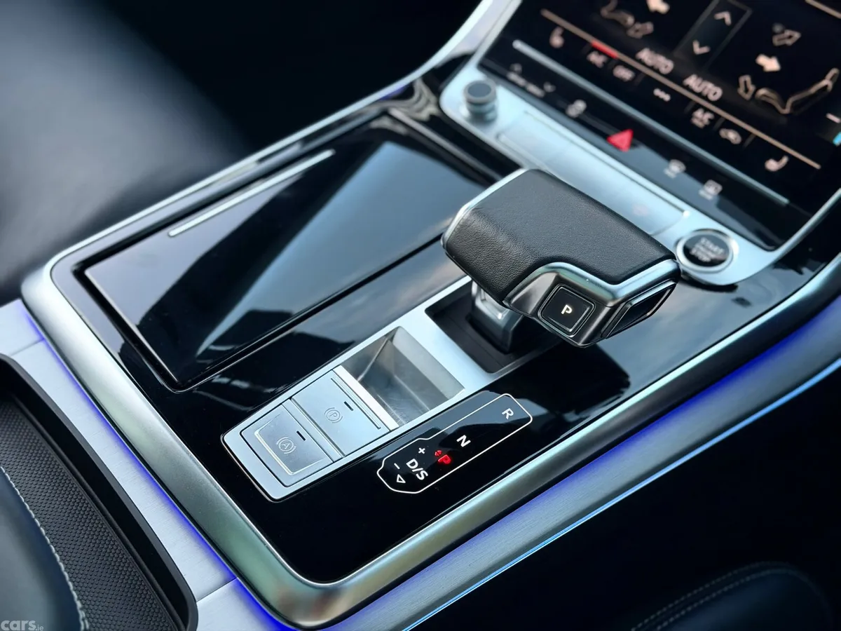 Audi Q8 Hatchback, Diesel, 2023, Black