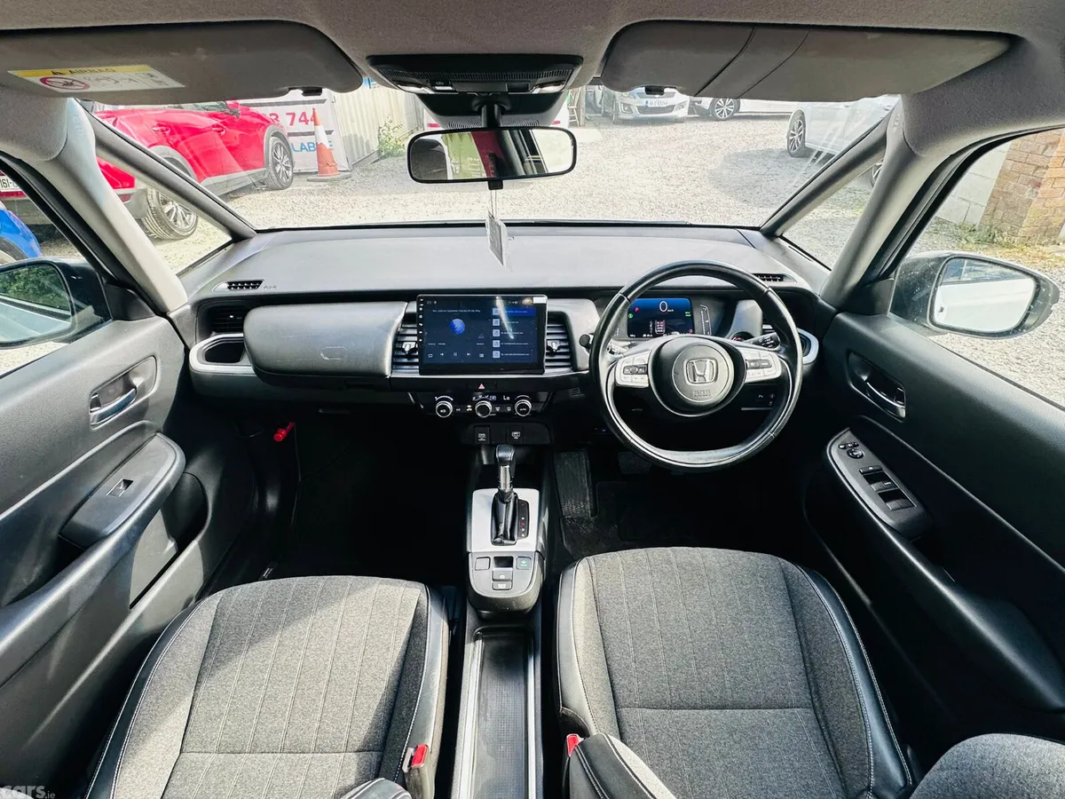 Honda Fit Hatchback, Petrol Hybrid, 2022, White
