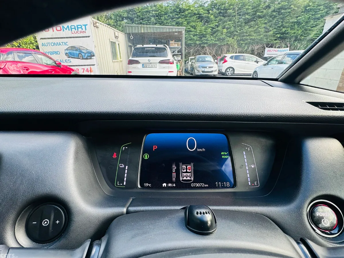 Honda Fit Hatchback, Petrol Hybrid, 2022, White