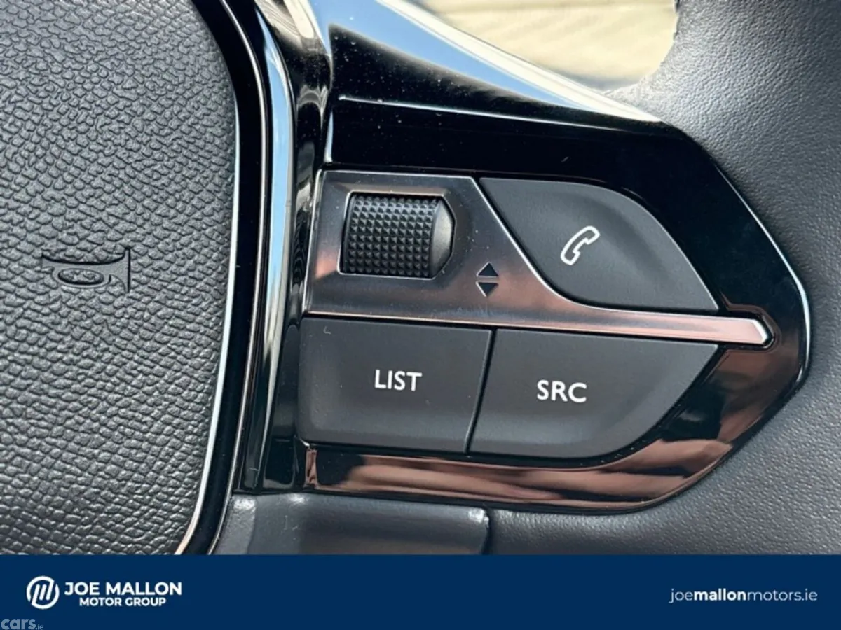 Peugeot 2008 MPV, Petrol Hybrid, 2026, Blue