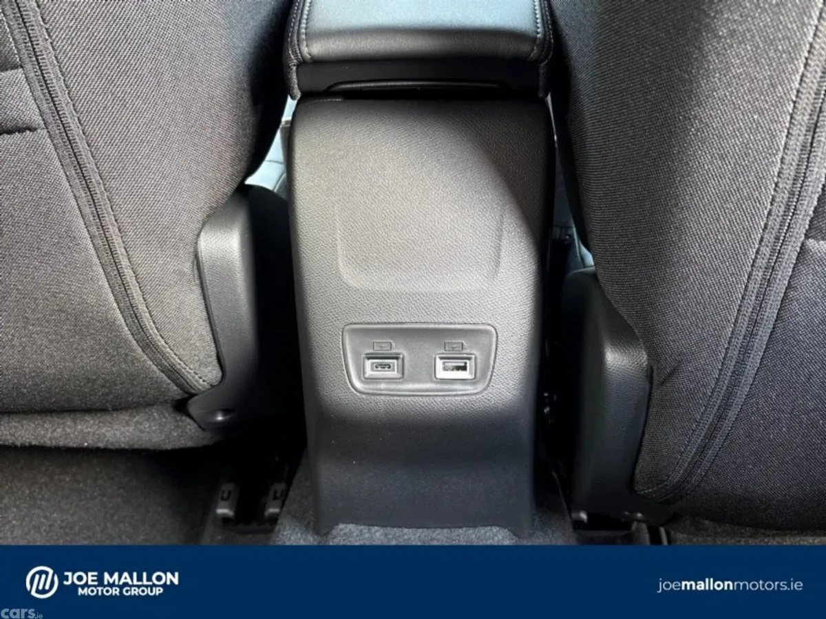 Peugeot 2008 MPV, Petrol Hybrid, 2026, Blue