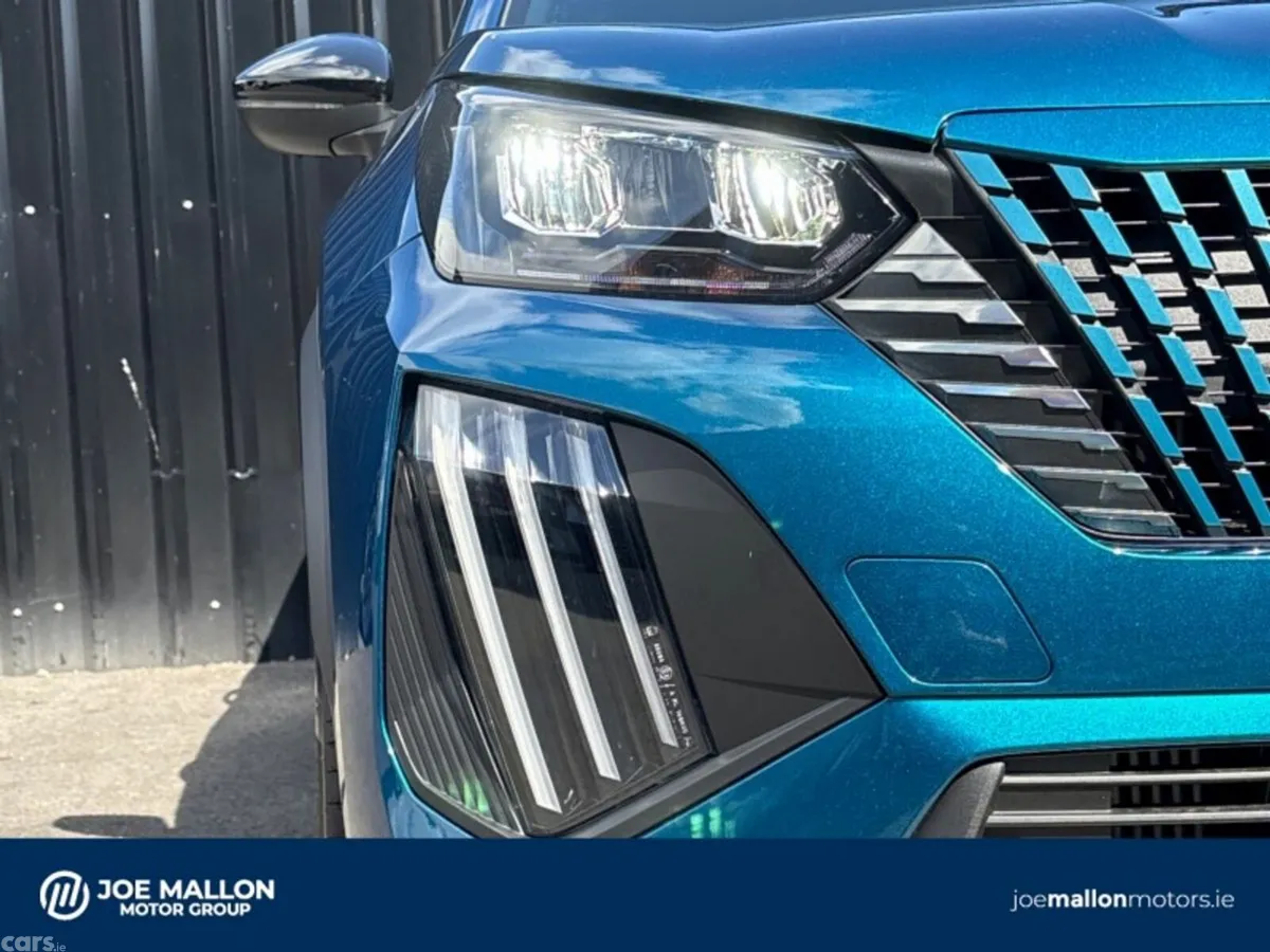 Peugeot 2008 MPV, Petrol Hybrid, 2026, Blue