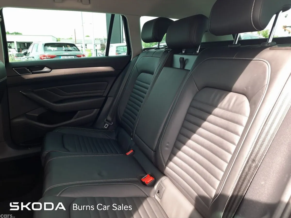 Volkswagen Passat Estate, Diesel, 2022, Grey