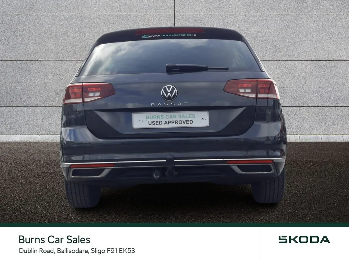 Volkswagen Passat Estate, Diesel, 2022, Grey