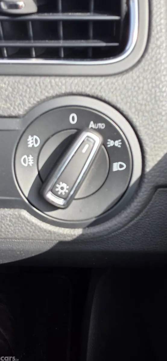 Volkswagen Polo Hatchback, Petrol, 2016, White