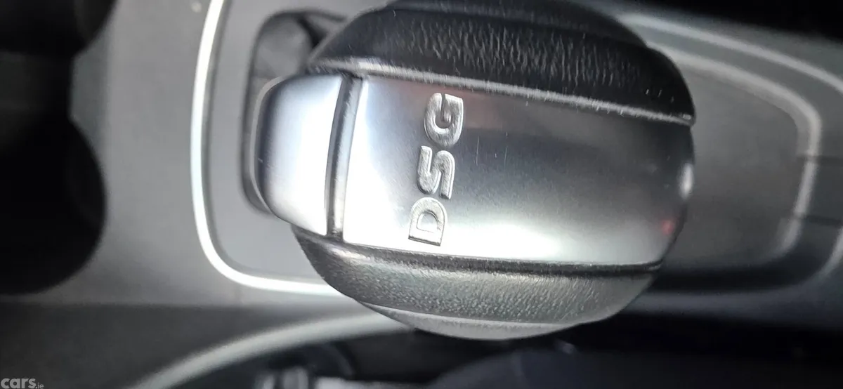 Volkswagen Polo Hatchback, Petrol, 2016, White
