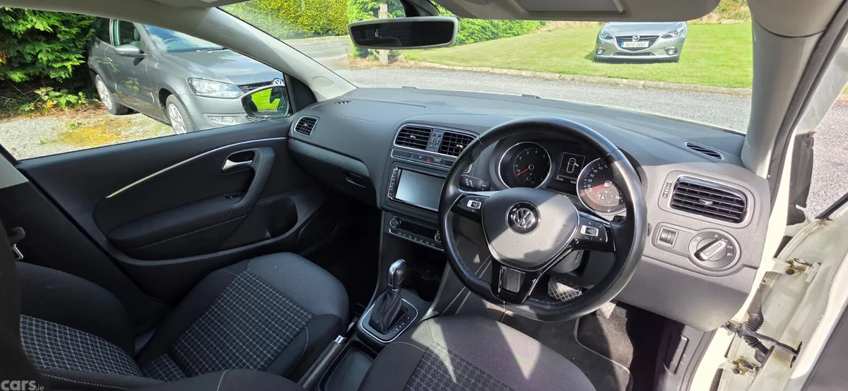 Volkswagen Polo Hatchback, Petrol, 2016, White