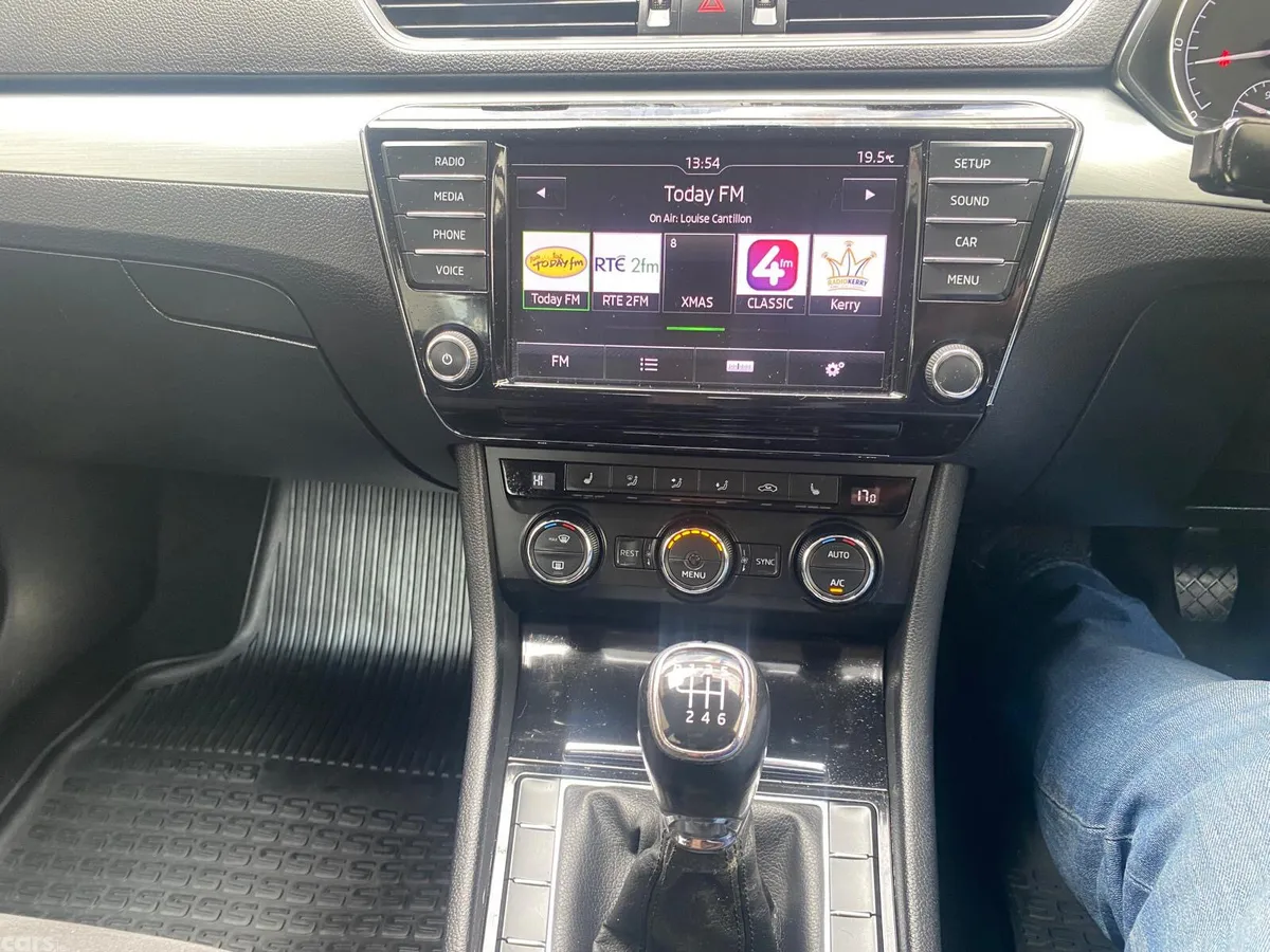 Skoda Superb Saloon, Diesel, 2017, White