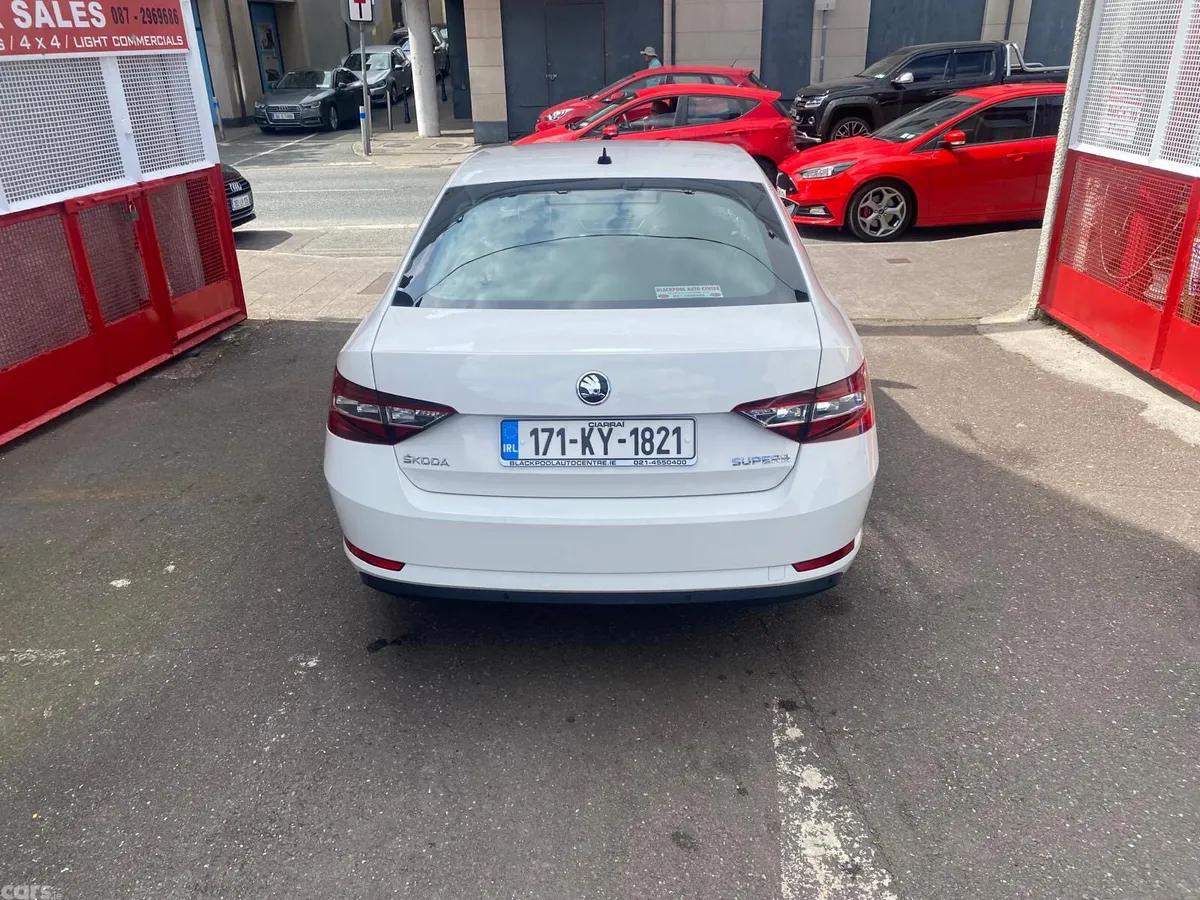 Skoda Superb Saloon, Diesel, 2017, White