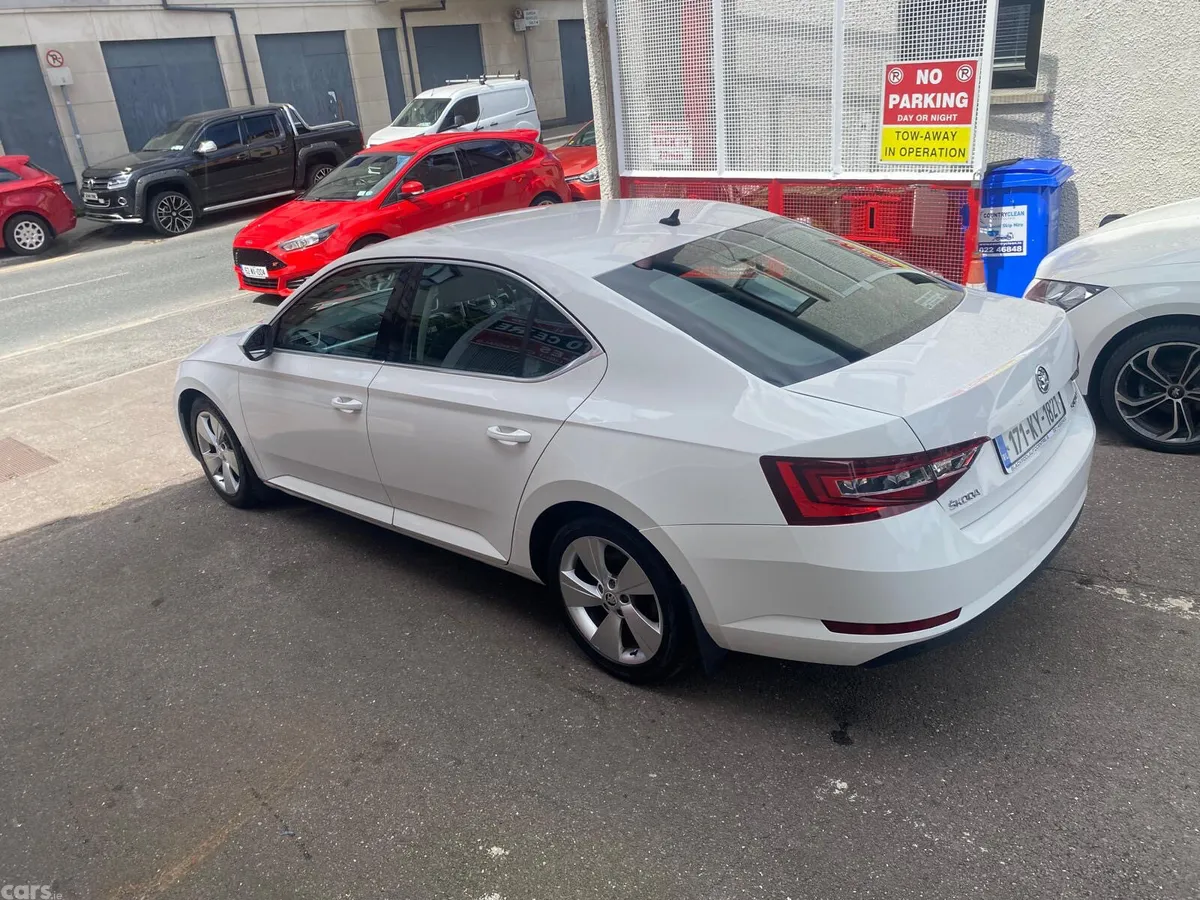 Skoda Superb Saloon, Diesel, 2017, White