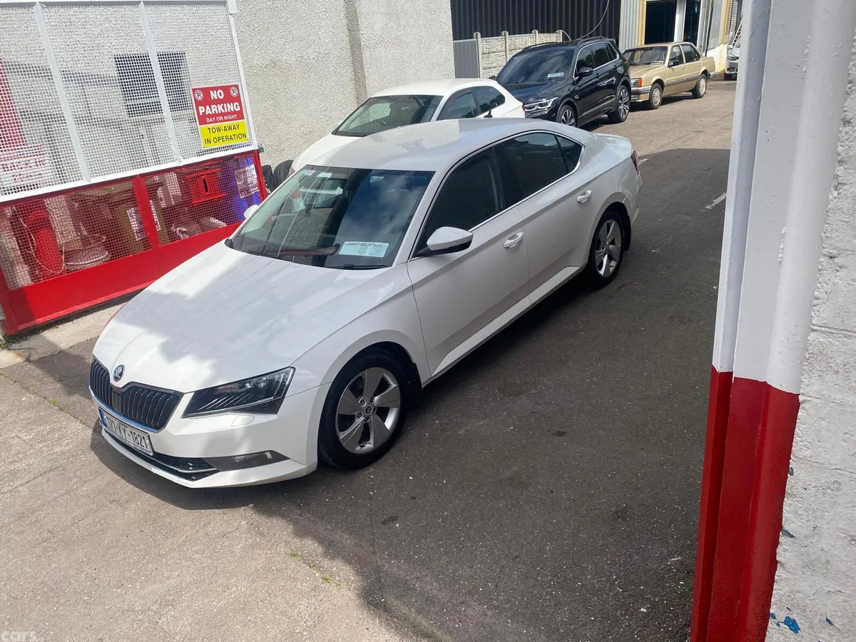 Skoda Superb Saloon, Diesel, 2017, White