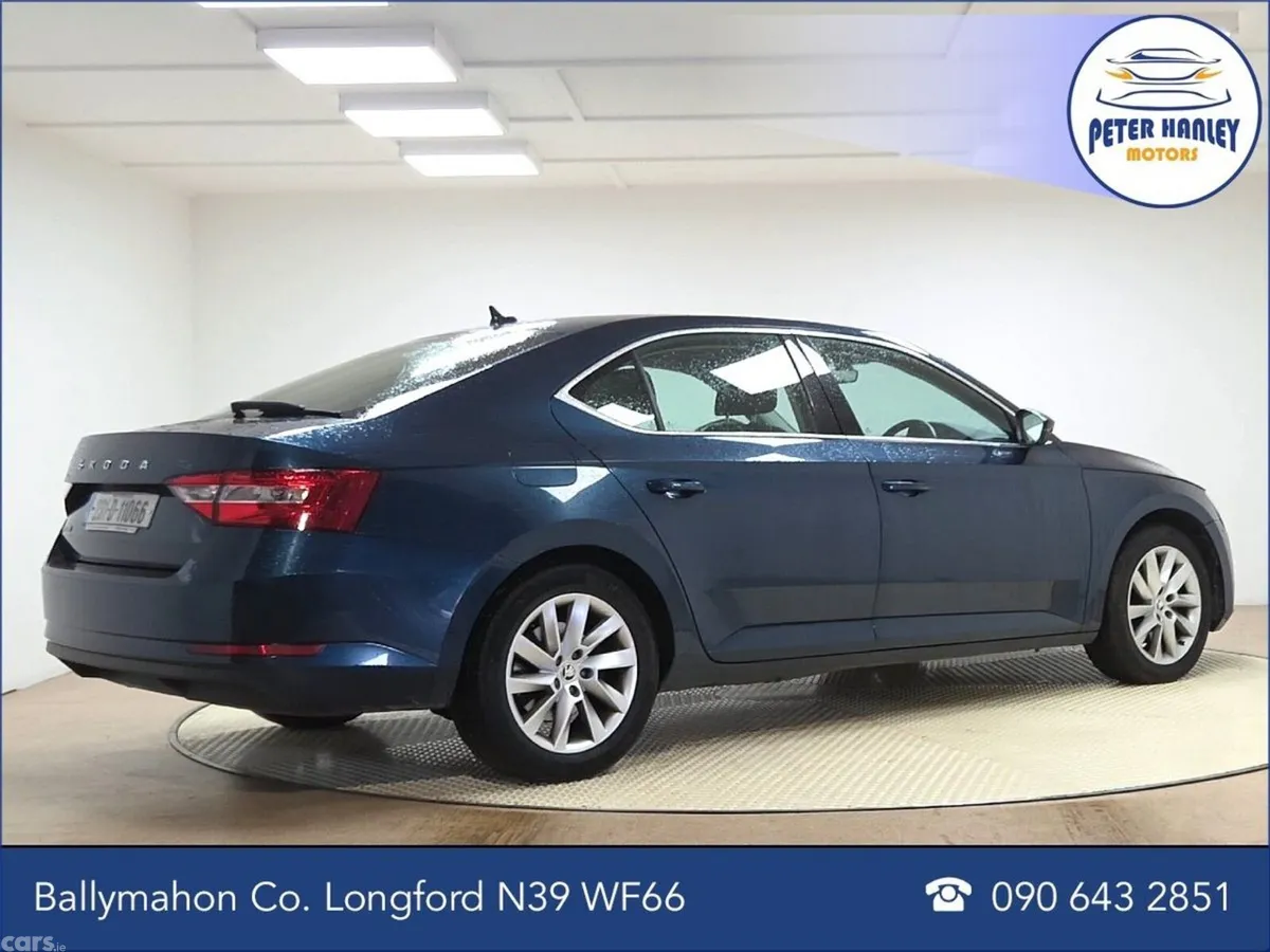 Skoda Superb Saloon, Diesel, 2023, Blue
