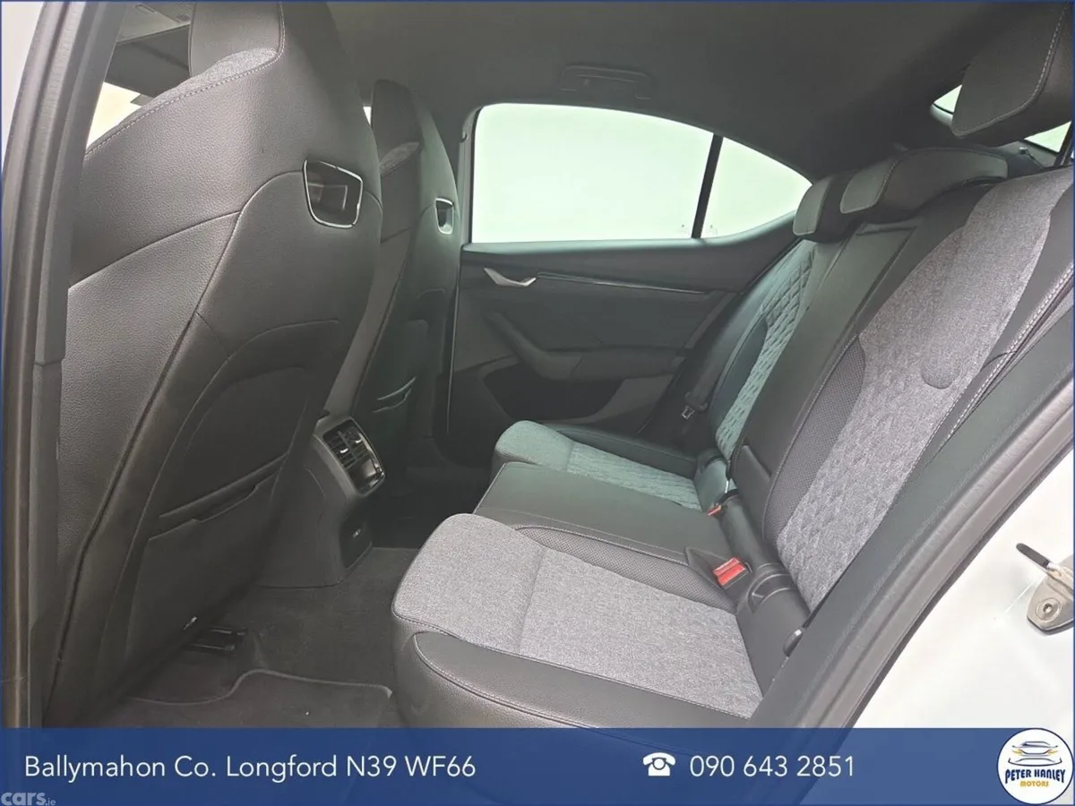 Skoda Octavia Saloon, Diesel, 2025, White