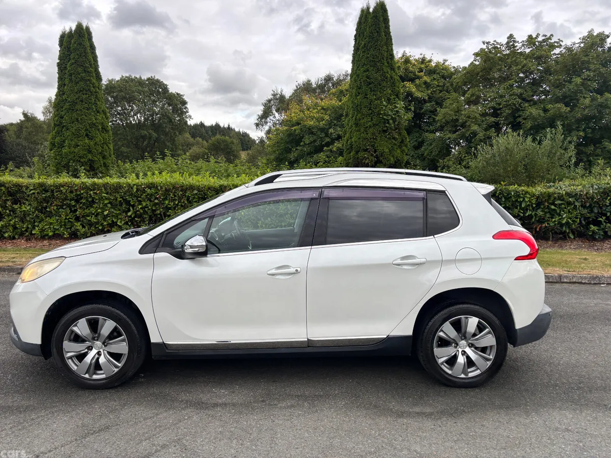 Peugeot 2008 Hatchback, Petrol, 2016, White