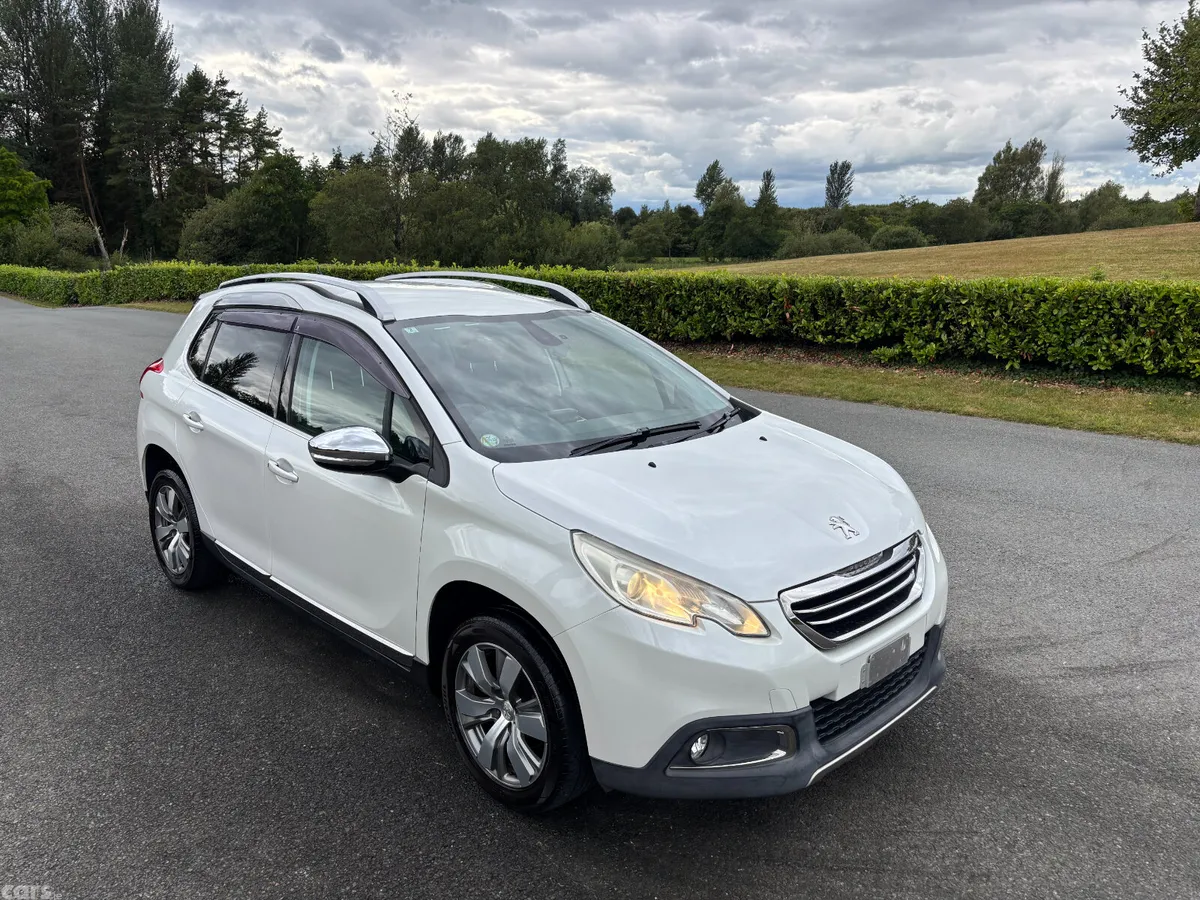Peugeot 2008 Hatchback, Petrol, 2016, White
